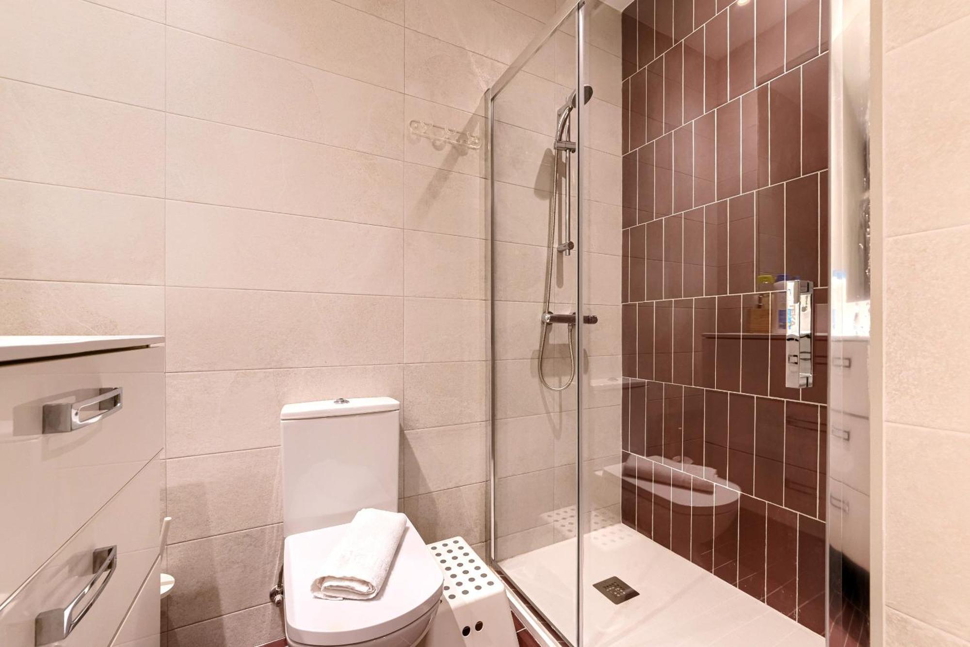 Euskalduna, Vivienda Turistica Moderna Y Renovado บิลเบา ภายนอก รูปภาพ